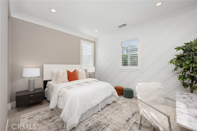 20436 W Liverpool Way, Porter Ranch CA: https://media.crmls.org/medias/4d7b26ef-d6d2-4f55-8314-c9a574b85530.jpg