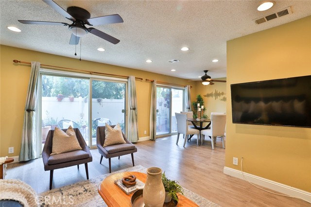 Detail Gallery Image 11 of 59 For 840 E Sycamore Dr, Azusa,  CA 91702 - 4 Beds | 2/1 Baths