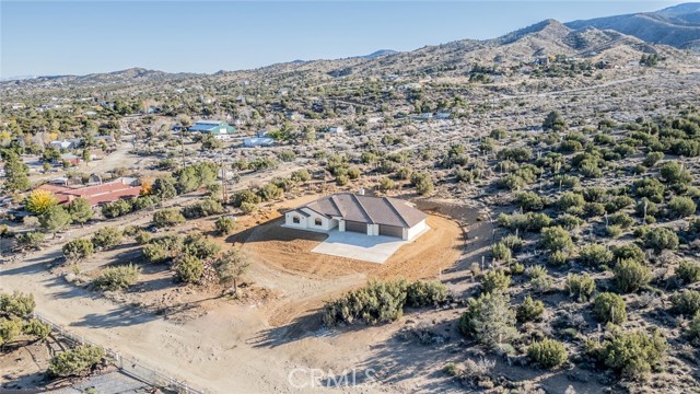 Detail Gallery Image 39 of 44 For 1275 Hollister, Pinon Hills,  CA 92372 - 4 Beds | 2 Baths