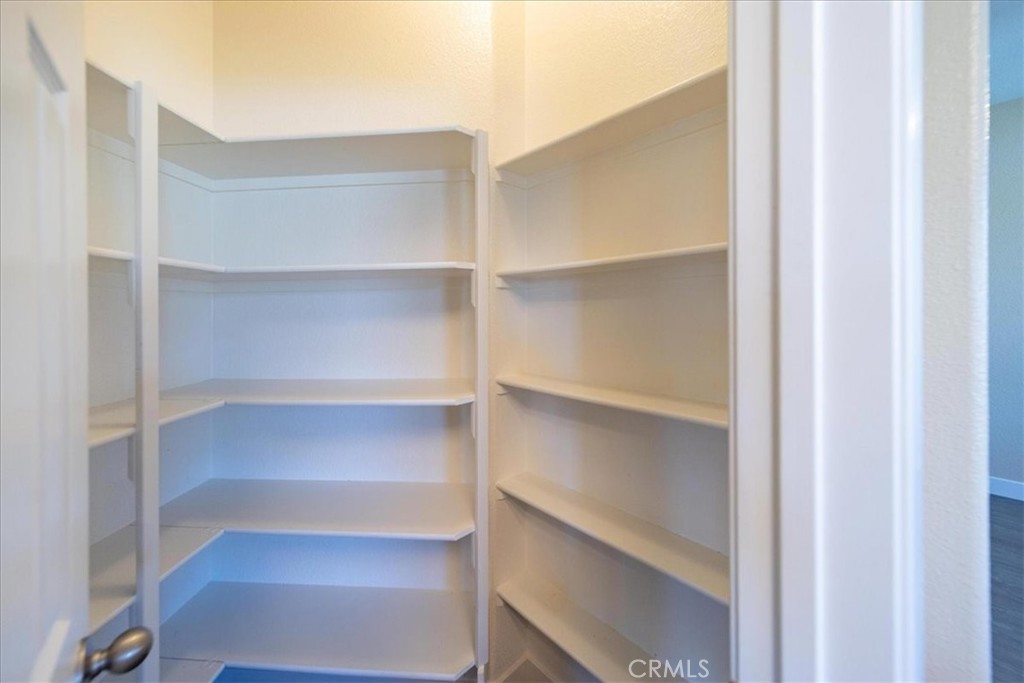 https://media.crmls.org/medias/4d7c0531-876a-442b-a22b-8753407d7f87.jpg?preset=X-Large