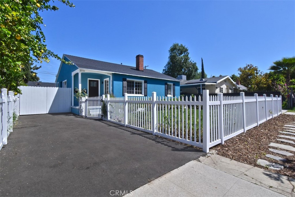 5724 Halbrent Avenue — image 1