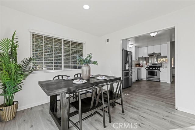 Detail Gallery Image 18 of 55 For 27645 Cypress Ridge Cir, Valencia,  CA 91354 - 4 Beds | 2 Baths