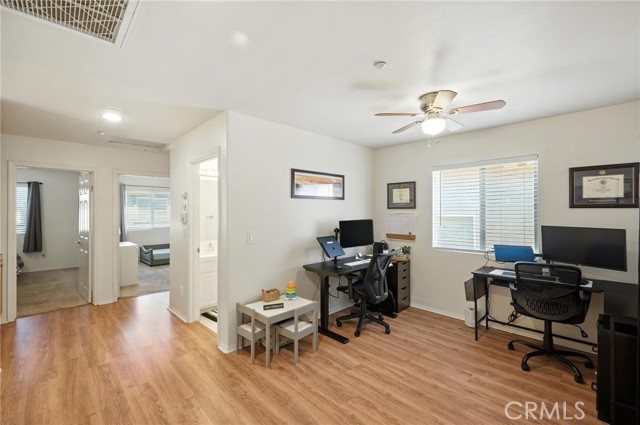 Detail Gallery Image 21 of 57 For 8554 Burnet Ave #144,  North Hills,  CA 91343 - 3 Beds | 3 Baths