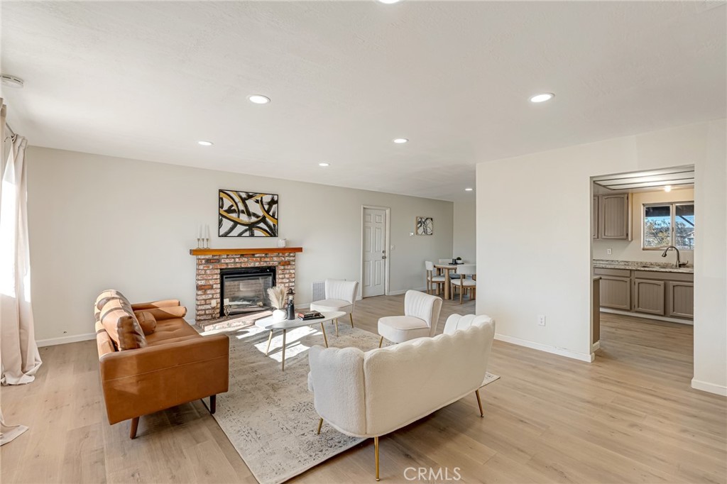 MLS #IV25251017 image #2