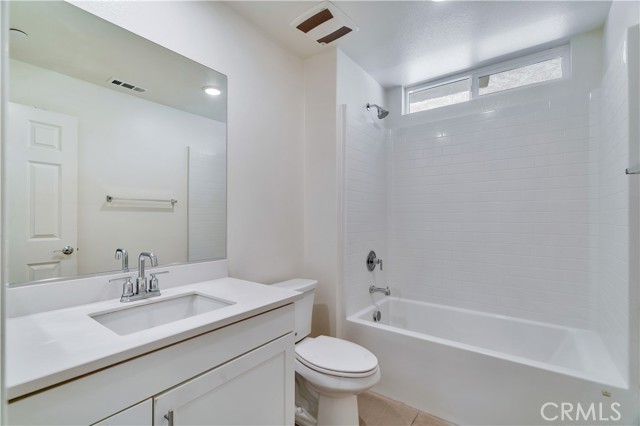 Detail Gallery Image 8 of 48 For 14707 Gulfstream Ln, Moreno Valley,  CA 92553 - 5 Beds | 2/1 Baths