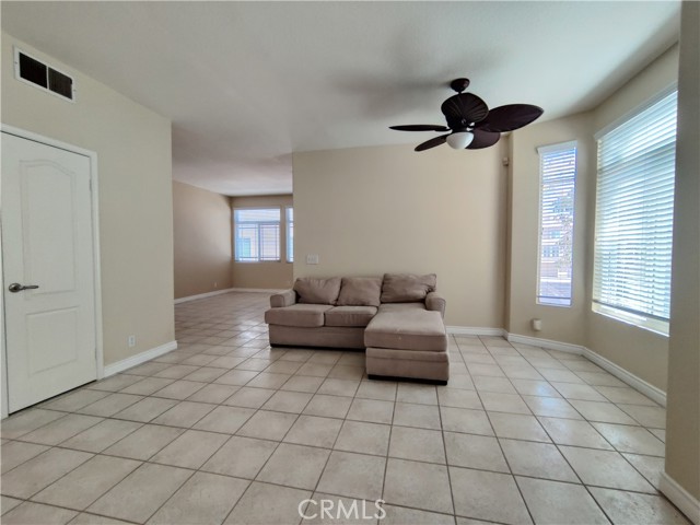 Detail Gallery Image 16 of 37 For 511 N Pageant Dr #F,  Orange,  CA 92869 - 3 Beds | 2/1 Baths