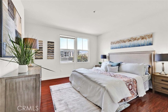 1801 E Katella Avenue, Anaheim CA: https://media.crmls.org/medias/4d7e9027-57ec-4c5f-b7ad-e71cea3e4048.jpg