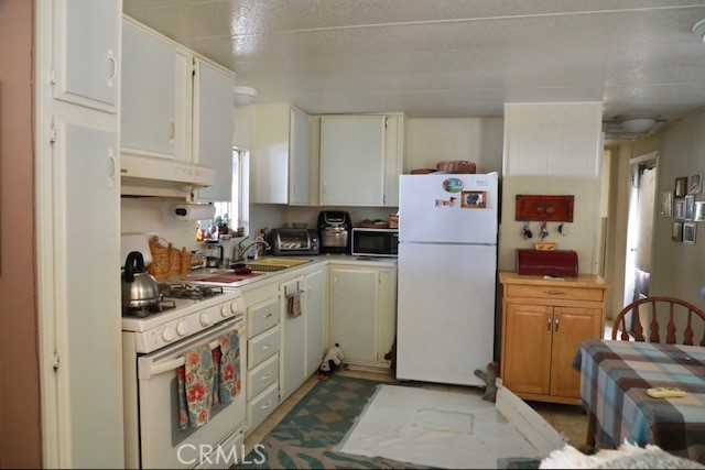 Detail Gallery Image 10 of 24 For 7484 Kickapoo Trl #9,  Yucca Valley,  CA 92284 - 2 Beds | 2 Baths