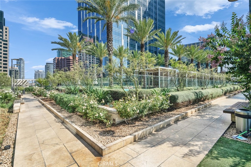 https://media.crmls.org/medias/4d7ed6ad-d355-482c-b463-2f06cc274f77.jpg?preset=X-Large