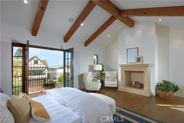 235 Poppy Avenue, Corona del Mar CA: https://media.crmls.org/medias/4d80a9a7-06b8-4a15-aaf8-3fb624f3c1f8.jpg