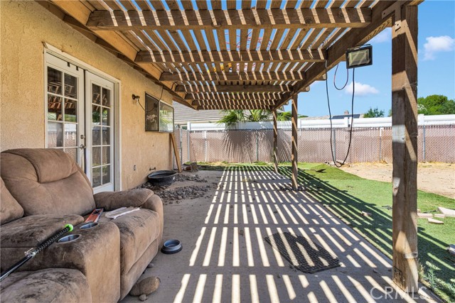 27818 Hummingbird Lane, Helendale CA: https://media.crmls.org/medias/4d80de5d-f3e1-4caa-bb7e-058755f1adec.jpg