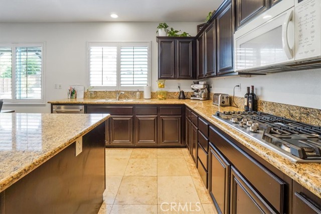 Detail Gallery Image 18 of 52 For 38107 Copperwood St, Murrieta,  CA 92562 - 4 Beds | 2/1 Baths