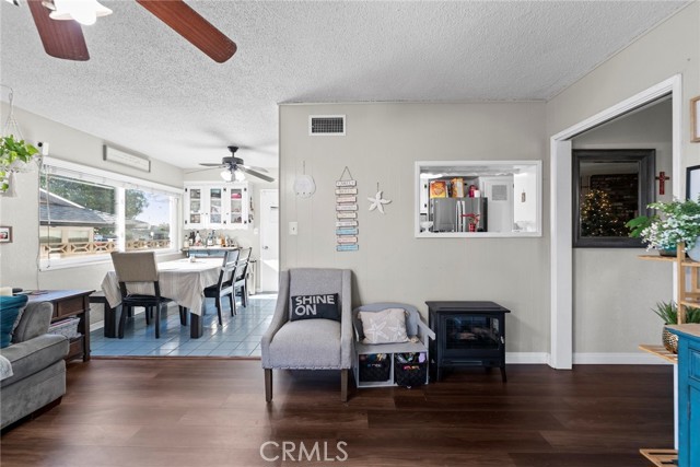 Detail Gallery Image 6 of 24 For 2066 Royalty, Pomona,  CA 91767 - 4 Beds | 2 Baths