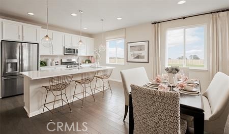 https://media.crmls.org/medias/4d831eb5-093e-406d-a7ab-d457c62a94d3.jpg?preset=X-Large