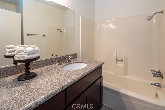 Detail Gallery Image 10 of 18 For 3436 W 170th, Torrance,  CA 90504 - 3 Beds | 2/1 Baths