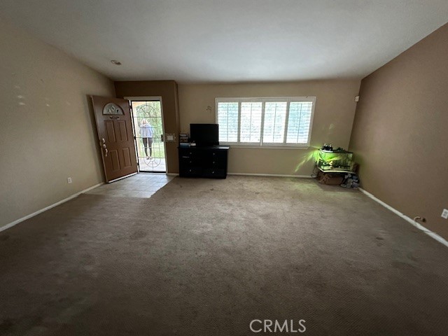 https://media.crmls.org/medias/4d839e03-5bf0-4758-b451-65dfde8f93fa.jpg?preset=X-Large