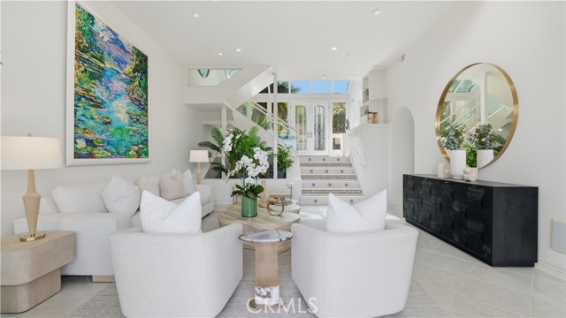 Detail Gallery Image 9 of 47 For 31 Saint Tropez, Newport Beach,  CA 92660 - 4 Beds | 3 Baths