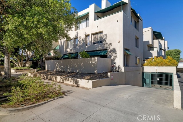 484 S Euclid Avenue, Pasadena CA: https://media.crmls.org/medias/4d84488e-12b2-4264-a24a-9e1e3eec0175.jpg