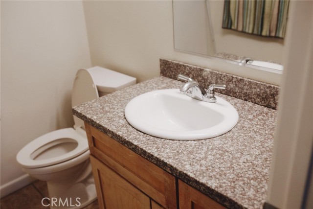 Detail Gallery Image 10 of 22 For 341 Memory Ln, Santa Ana,  CA 92705 - 4 Beds | 2/1 Baths