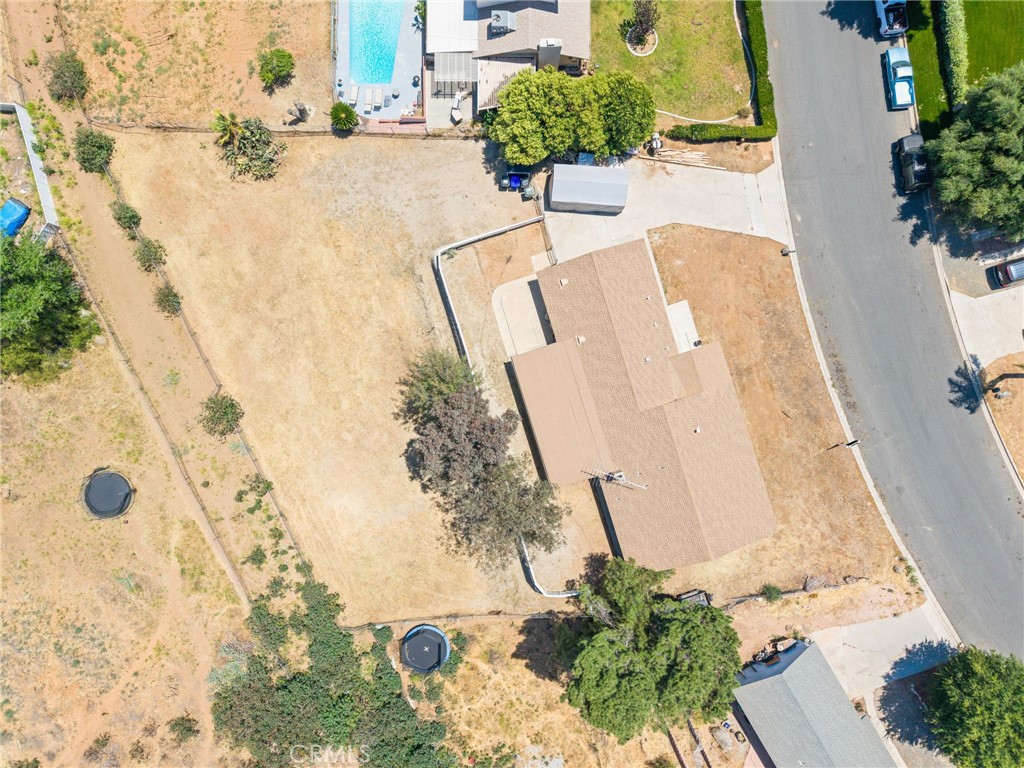 https://media.crmls.org/medias/4d857e54-c265-468e-aebb-fcfc7e4a55e3.jpg?preset=X-Large