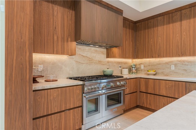 Detail Gallery Image 15 of 46 For 5075 Enfield, Encino,  CA 91316 - 4 Beds | 5 Baths