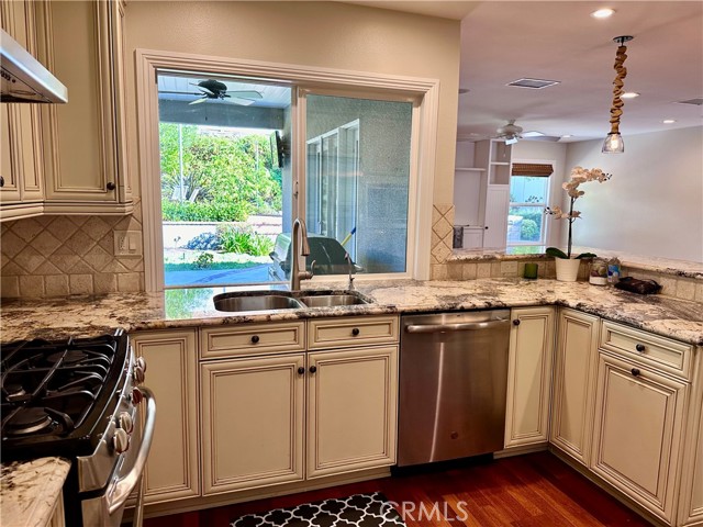 Detail Gallery Image 11 of 25 For 28836 Aloma Ave, Laguna Niguel,  CA 92677 - 4 Beds | 2/1 Baths