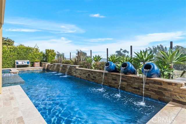 4762 Oceanridge Drive, Huntington Beach CA: https://media.crmls.org/medias/4d86cf19-ac0d-4012-84f9-c53fa8a704fd.jpg