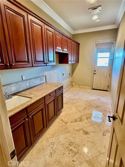Detail Gallery Image 6 of 55 For 4928 Sundowner Ct, Rancho Cucamonga,  CA 91737 - 5 Beds | 5/1 Baths