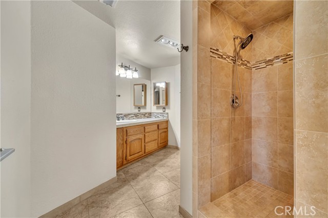 2528 Key Court, Lancaster CA: https://media.crmls.org/medias/4d8711af-3df0-45fd-8075-92290f17258f.jpg