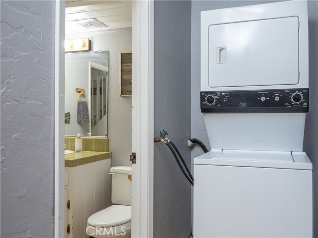 41747 Comstock Lane, Big Bear Lake CA: https://media.crmls.org/medias/4d875e69-0a93-4573-bd9c-38d4e30f20c4.jpg