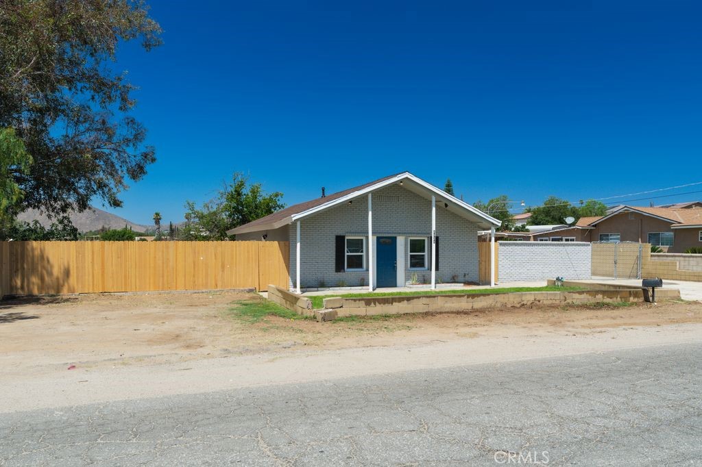 4834 Hedrick Avenue