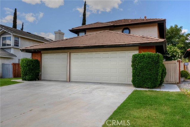 10685 Ridgefield, Moreno Valley CA: https://media.crmls.org/medias/4d879e2b-5fc4-4b12-9e1c-98ae729201a8.jpg