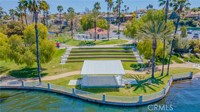 23825 N Canyon Lake Drive, Canyon Lake CA: https://media.crmls.org/medias/4d8873c0-59cb-43e0-8a29-030bb399ca93.jpg