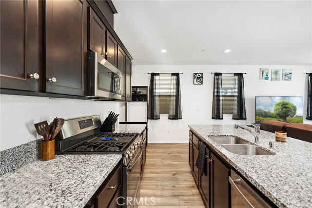 Detail Gallery Image 12 of 41 For 29587 Winterstorm Ct, Winchester,  CA 92596 - 3 Beds | 2/1 Baths