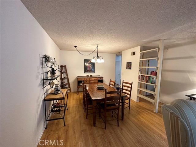 10521 Larwin Avenue, 6 photo 8