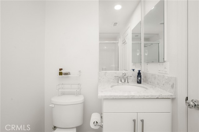 Detail Gallery Image 29 of 32 For 281 N Mar Vista Ave #8,  Pasadena,  CA 91106 - 3 Beds | 3/1 Baths