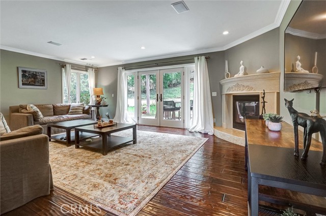 Detail Gallery Image 22 of 65 For 4751 Topeka Dr, Tarzana,  CA 91356 - 5 Beds | 6 Baths