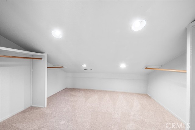 2060 Belgrave Court, Simi Valley CA: https://media.crmls.org/medias/4d8c3866-70ce-4f8b-8df7-cd217e3172bf.jpg