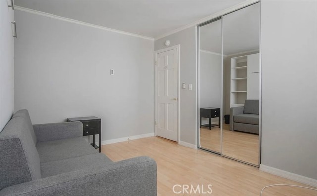 Detail Gallery Image 18 of 20 For 3121 Colorado Ave, Santa Monica,  CA 90404 - 3 Beds | 2/1 Baths