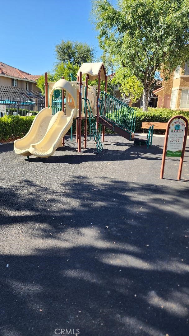 53 Via Honrado, Rancho Santa Margarita CA: https://media.crmls.org/medias/4d8c6e0b-7ab8-4e11-a6ad-7a876dd0cf26.jpg