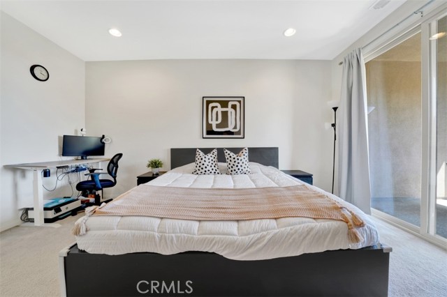 92 Capricorn, Irvine CA: https://media.crmls.org/medias/4d8cb837-c644-4a79-8e1f-01e61f7b1f4c.jpg