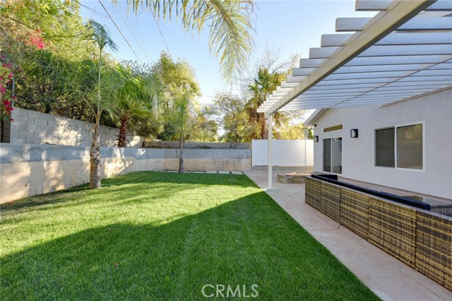 Detail Gallery Image 17 of 29 For 22237 Buena Ventura St, Woodland Hills,  CA 91364 - 3 Beds | 2 Baths
