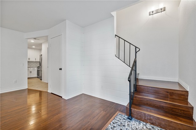 Detail Gallery Image 11 of 27 For 31311 the Old Rd #B,  Castaic,  CA 91384 - 3 Beds | 2/1 Baths