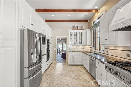 22755 Dale Court, Chatsworth CA: https://media.crmls.org/medias/4d8e7606-d231-4d39-88bb-4ba415df4bba.jpg