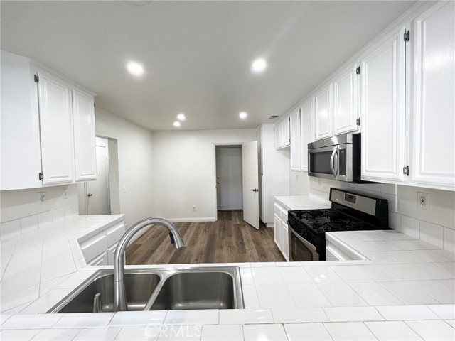 2285 Indigo Hills Drive, Corona CA: https://media.crmls.org/medias/4d909be5-ad97-45a5-884f-2c58a9eec8d6.jpg