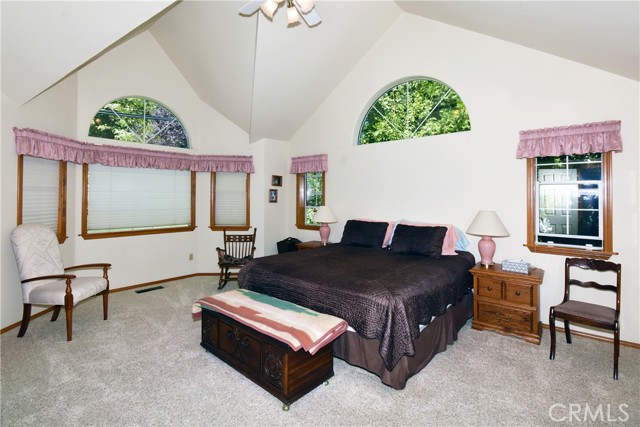 Detail Gallery Image 22 of 72 For 27547 W Shore Rd, Lake Arrowhead,  CA 92352 - 3 Beds | 3/1 Baths