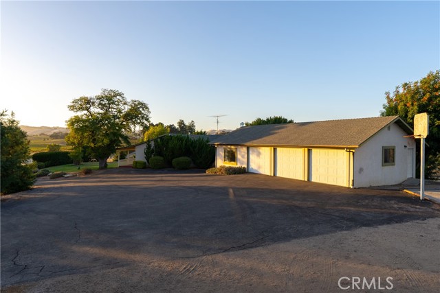 Detail Gallery Image 62 of 75 For 2120 Claassen Ranch Ln, Paso Robles,  CA 93446 - 3 Beds | 2 Baths