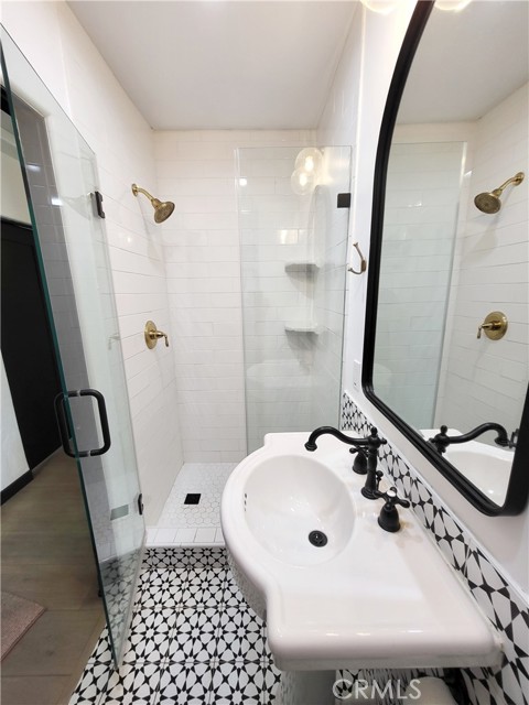 Detail Gallery Image 35 of 47 For 441 E 17th St, Long Beach,  CA 90813 - – Beds | – Baths