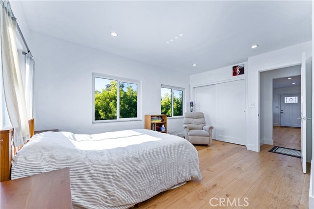 400 17th Street, Manhattan Beach, California 90266, 4 Bedrooms Bedrooms, ,2 BathroomsBathrooms,Residential,For Sale,17th,PW24197344