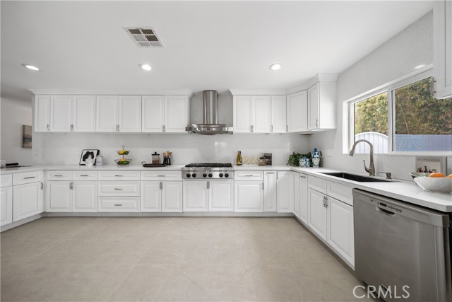 Detail Gallery Image 5 of 27 For 1623 N Vallejo Way, Upland,  CA 91784 - 5 Beds | 5 Baths